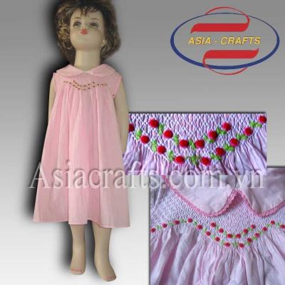 Children Smocked Dress, Pretty Design, Very Good Price And Quality (Дети копченой платье, Pretty дизайн, очень хорошая цена и качество)