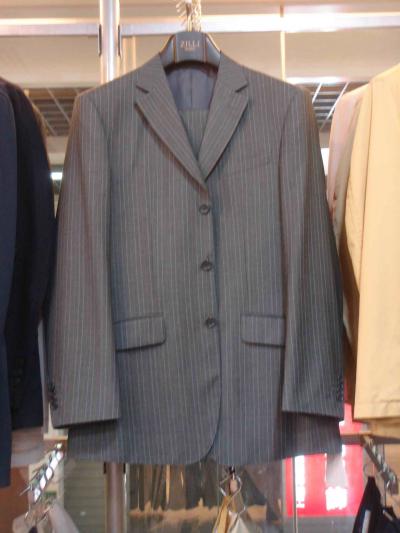 Suit (Costume)