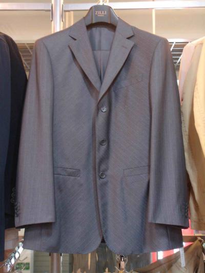 Suit (Costume)