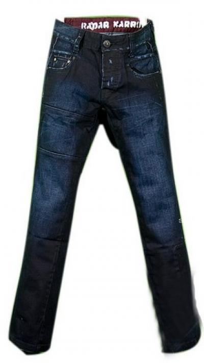 Straight Jeans At Fashionable (Gerade Jeans in Modische)