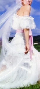 Ladies White Wedding Dress (Ladies White Wedding Dress)