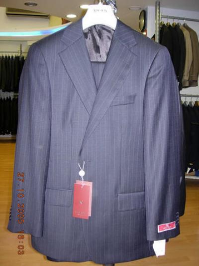 Super150s Pinstriped Suit (Super150s Nadelstreifenanzug)