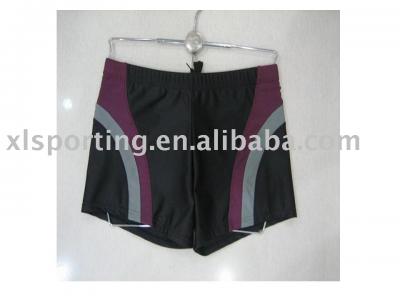 lycra pants (un pantalon en lycra)