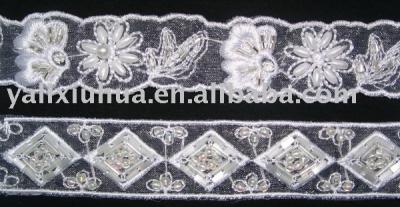 Embroidery beaded lace (Broderie de dentelle perlée)