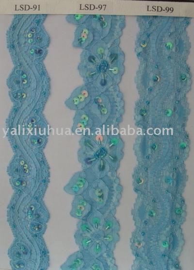 Elastic beaded lace. (Élastique en dentelle perlée.)