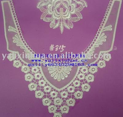 Embroidery collar (Broderie col)