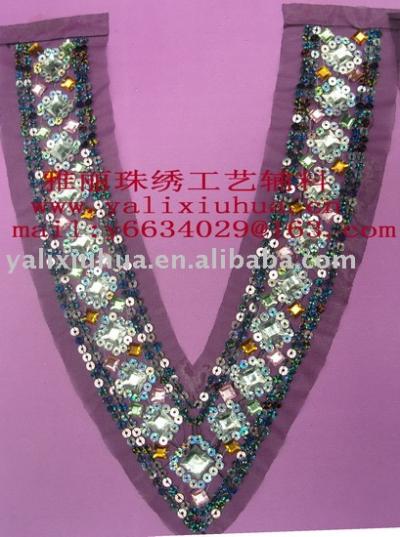 acrylic stone collar (collier en pierre acrylique)