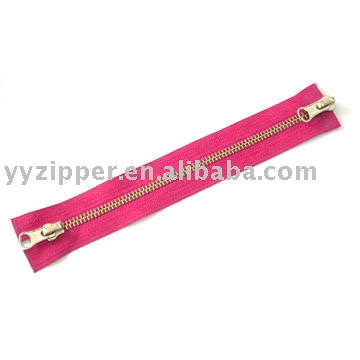 #5 metal zipper (# 5 glissière en métal)