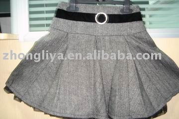 Girl`s skirt (Girl `s jupe)