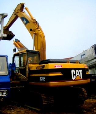 Used Excavators CAT 320B ()