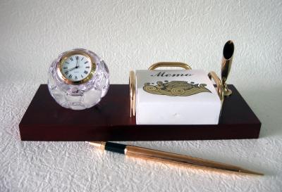 Crystal Clock and memo desk pen set (Crystal Clock-und Memo-Pen-Set Schreibtisch)