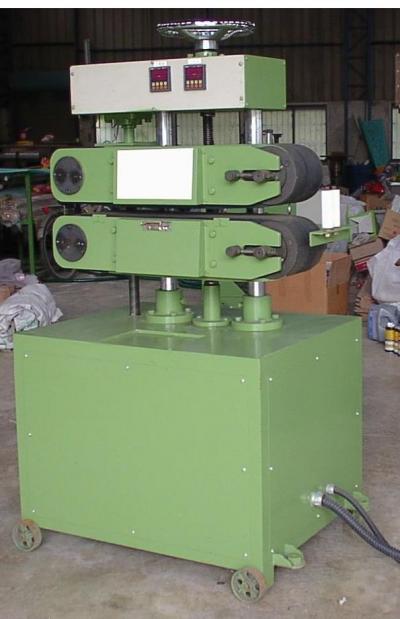 Plastic Processing Machinery - Blet Puller-B