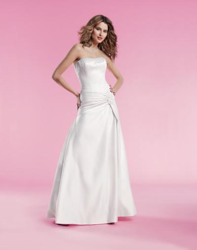 Informal dress; bridal gown, wedding dress (Robe informelle; robe de mariée, robe de mariée)