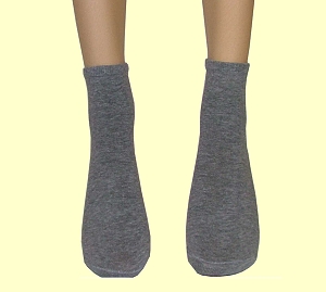 Women`s Socks with Ultraviolet Protection Factor (UPF) of 50+ (Women`s Socks with Ultraviolet Protection Factor (UPF) of 50+)