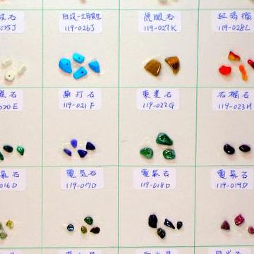 Semi-Precious Stone (Semi-Precious Stone)