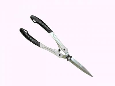 24` wavy hedge shear with forged aluminum handles (24 `ondulées de couverture de cisaillement avec poignées en aluminium forgé)